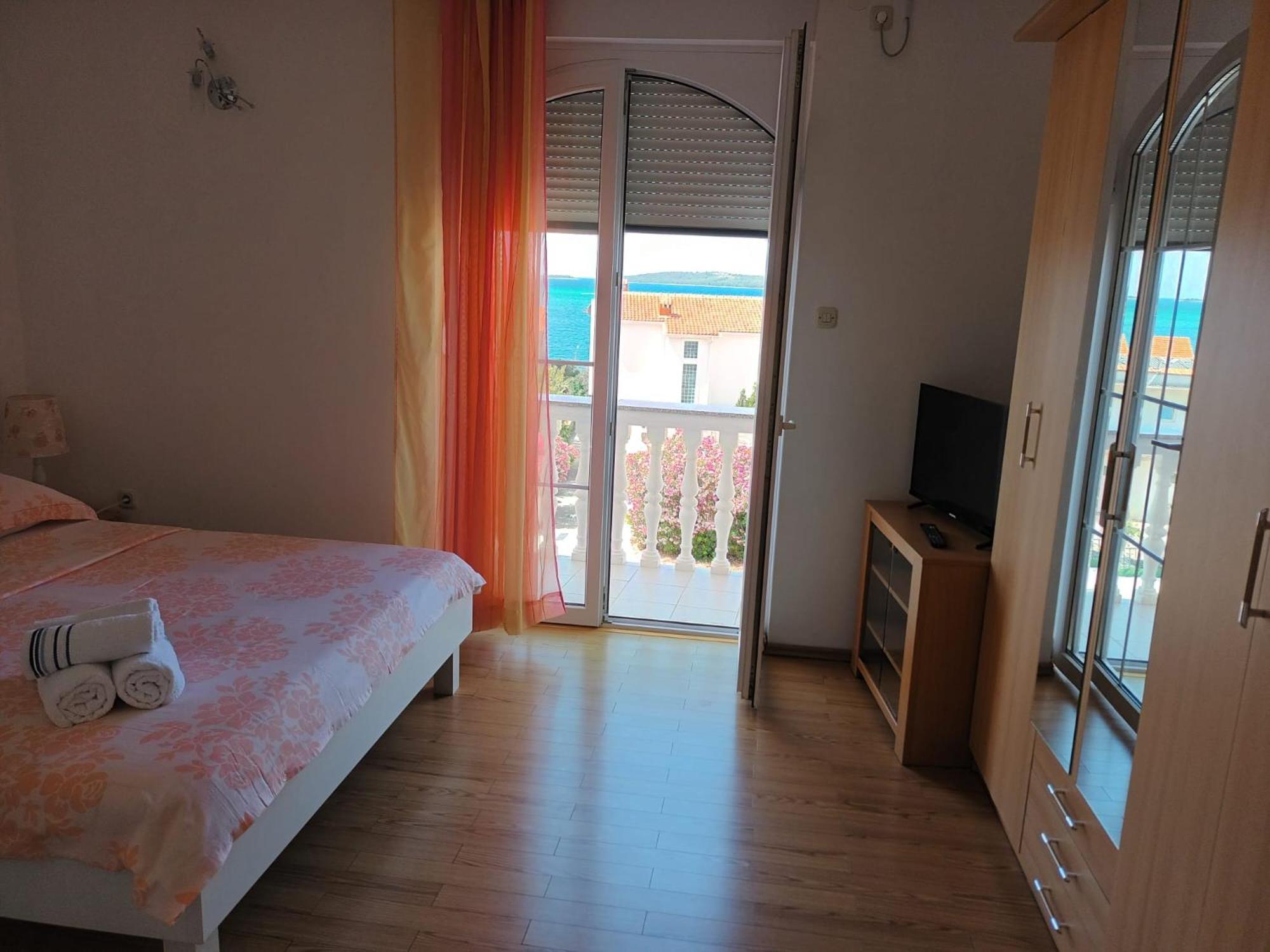 Studio Apartments Marica Brodarica  Eksteriør billede